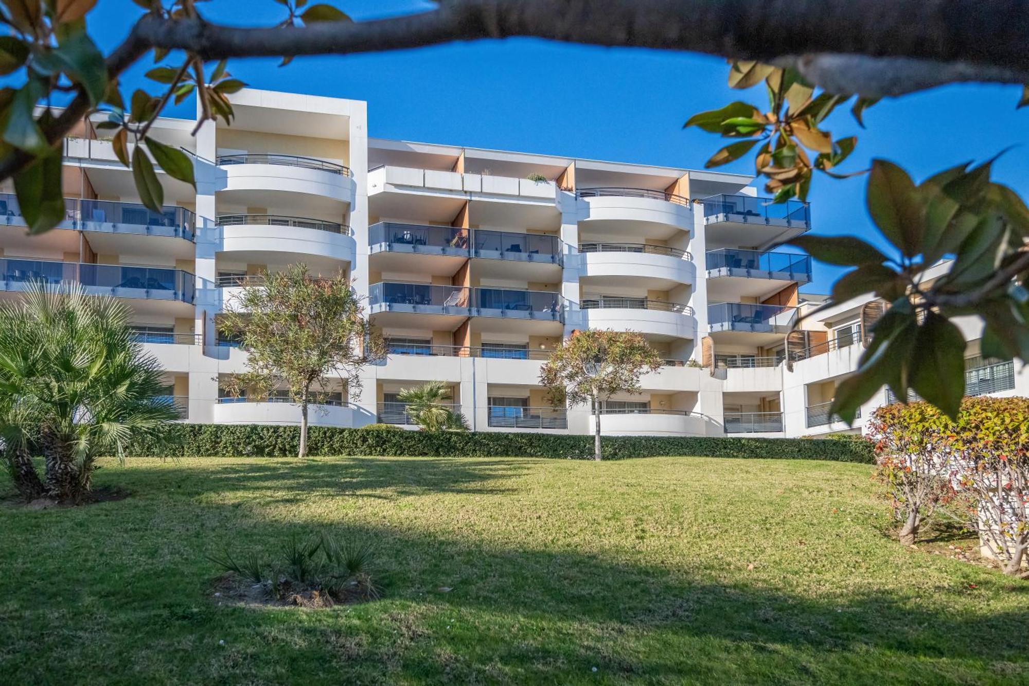 Nemea Appart Hotel Le Lido Cagnes Sur Mer Dış mekan fotoğraf