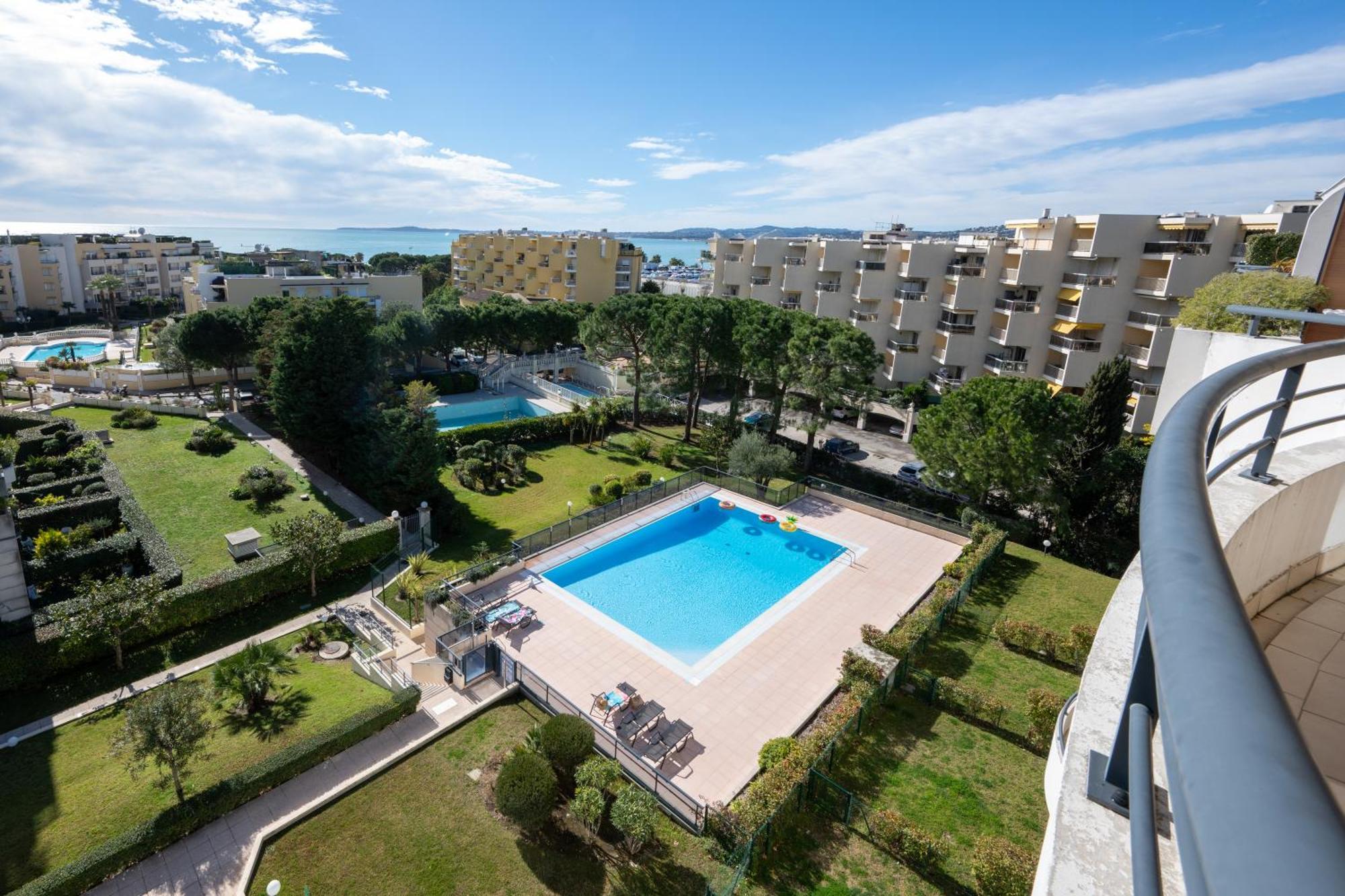 Nemea Appart Hotel Le Lido Cagnes Sur Mer Dış mekan fotoğraf